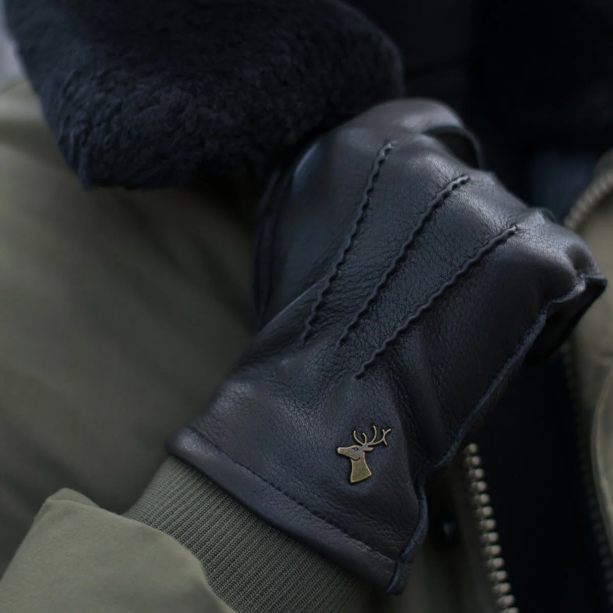 Charles (black) – Luxurious American deerskin leather gloves with warm cashmere lining - Image 11