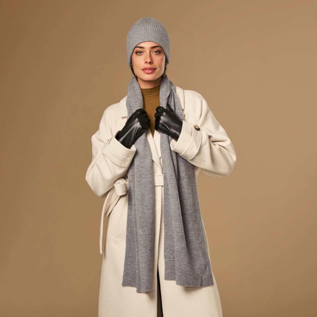 Charlie (grey) - Premium scarf made of soft Merino wool (unisex) - Image 4