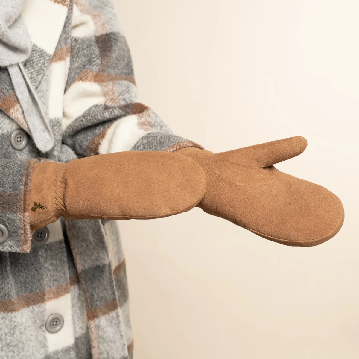 Hailey (camel) - Suede goatskin mittens with luxurious sheep fur lining - Image 9