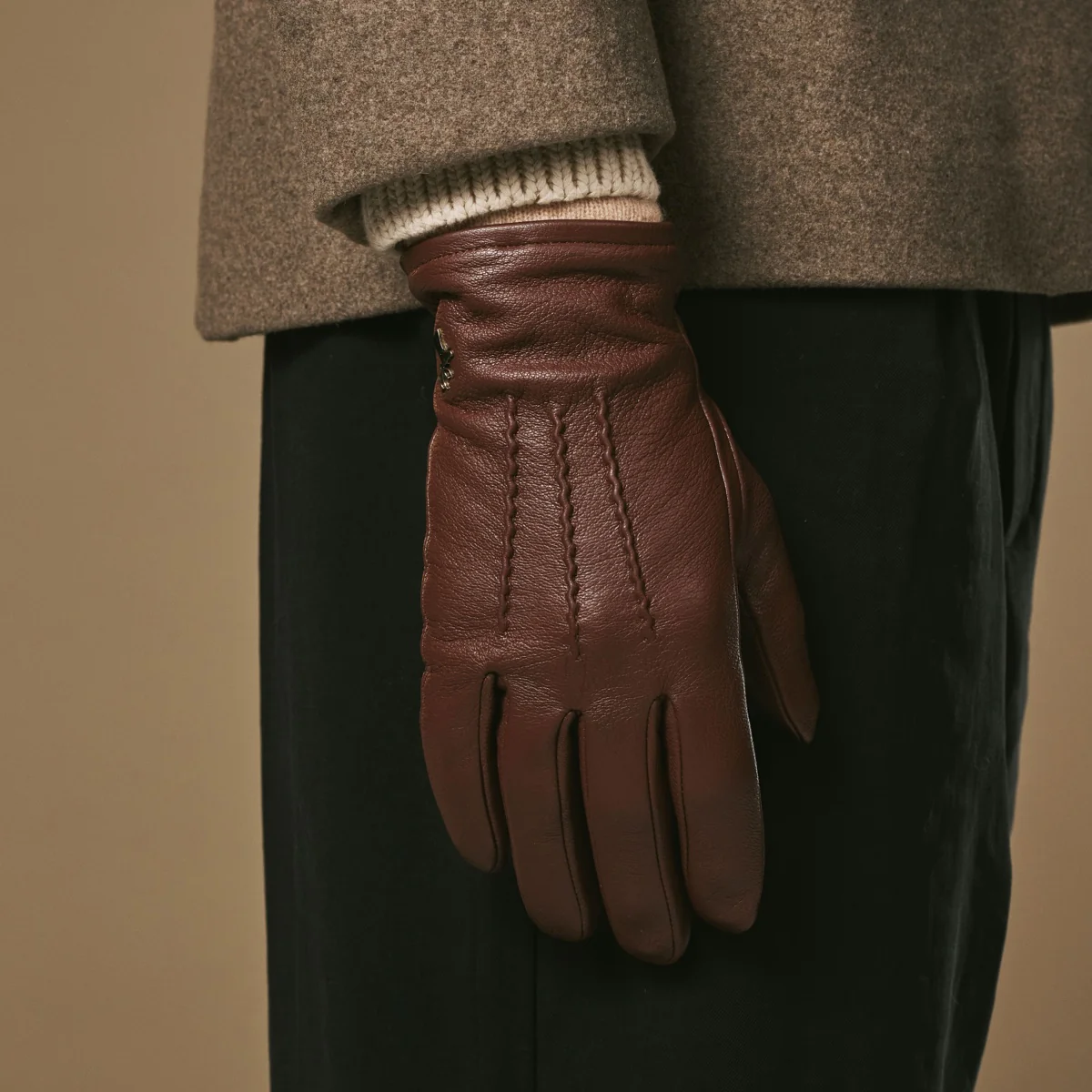 Harvey (brown) - Goatskin leather gloves with luxurious wool lining & touchscreen feature - Image 7