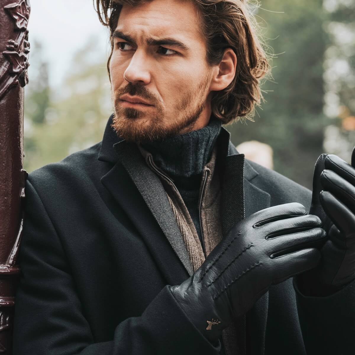 Hunter (black) – Goatskin leather gloves with lambswool lining & touchscreen feature - Image 9