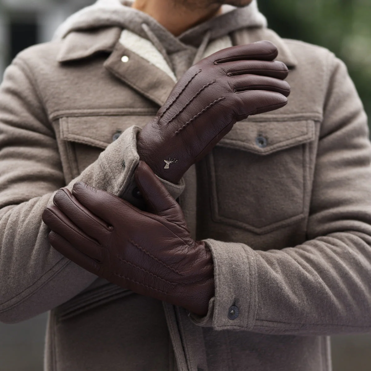 Hunter (brown) – Goatskin gloves with lambswool lining & touchscreen feature - Image 9
