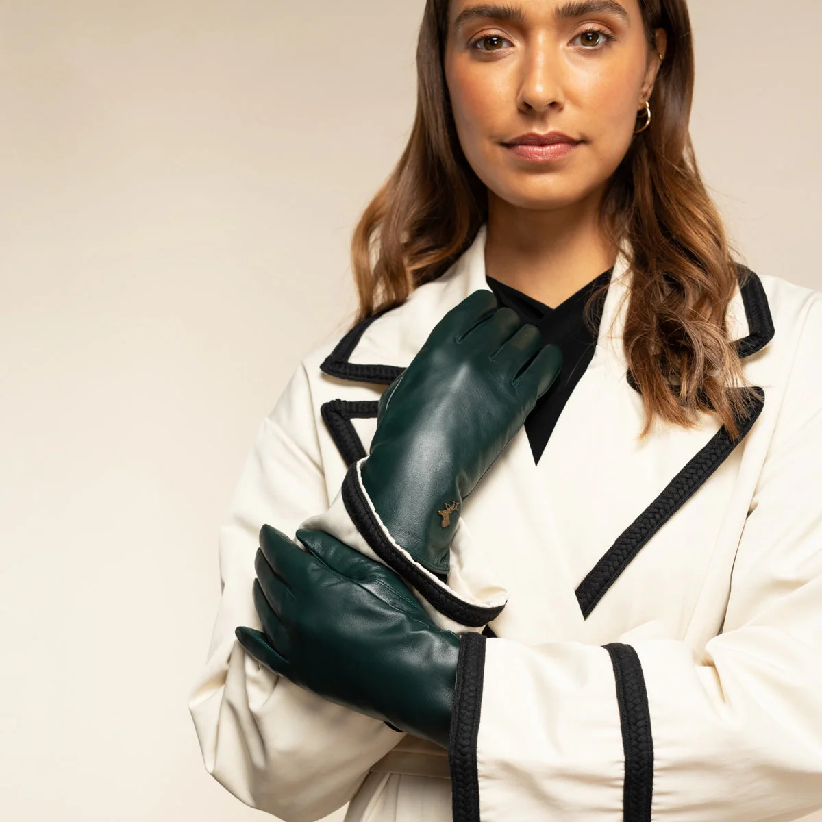 Ivy (dark green) - Sheepskin leather gloves with wool/cashmere lining & touchscreen feature - Image 10