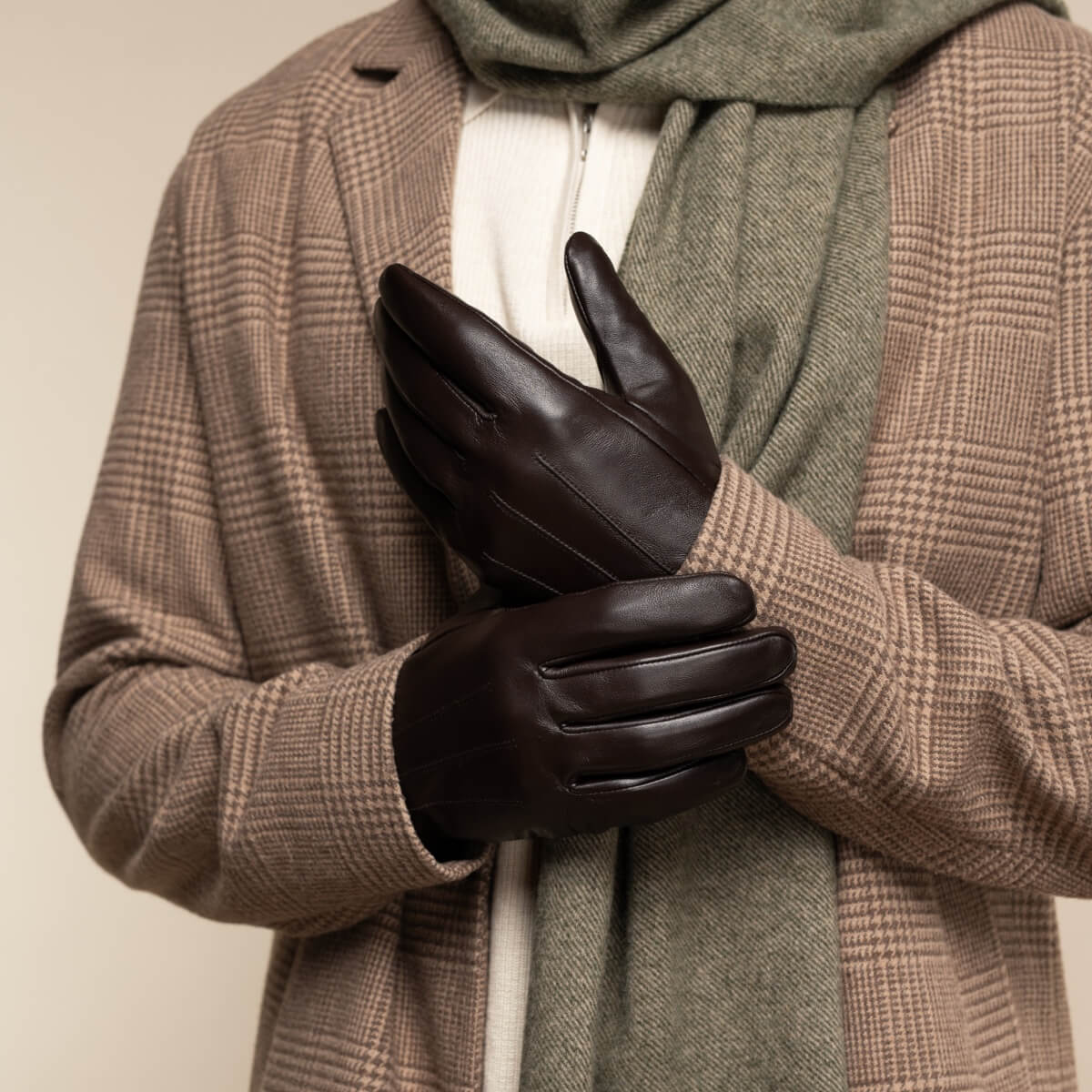 Jake (dark brown) - Sheepskin gloves with warm fleece lining & touchscreen feature - Image 9