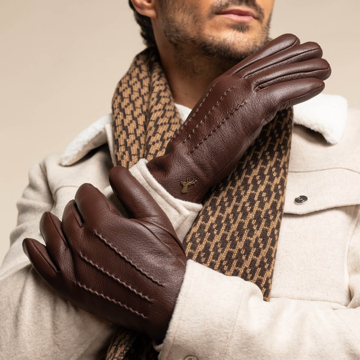 Jaxon (brown) - Goatskin leather gloves with luxurious faux fur lining & touchscreen feature - Image 10