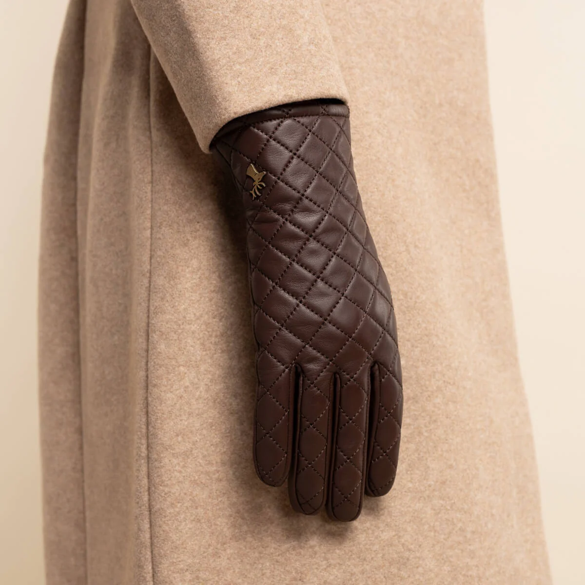 Kira (brown) - Sheepskin leather gloves with wool/cashmere lining & touchscreen feature - Image 10