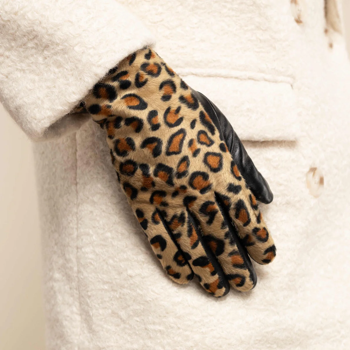 Leopard (yellow) - Sheepskin leather gloves with warm fleece lining & touchscreen feature - Image 11