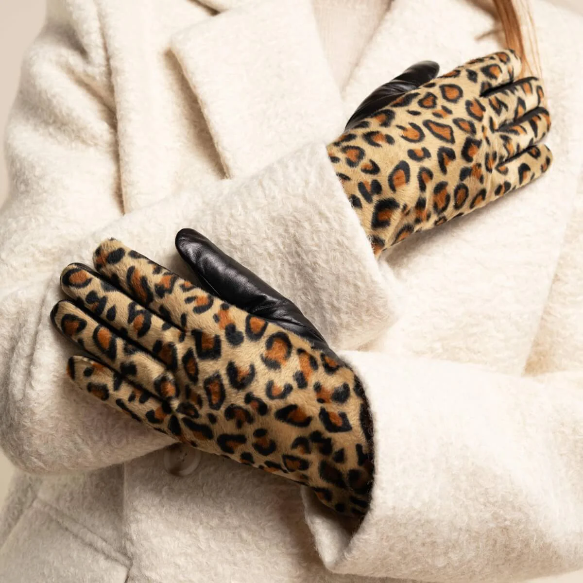 Leopard (yellow) - Sheepskin leather gloves with warm fleece lining & touchscreen feature - Image 9
