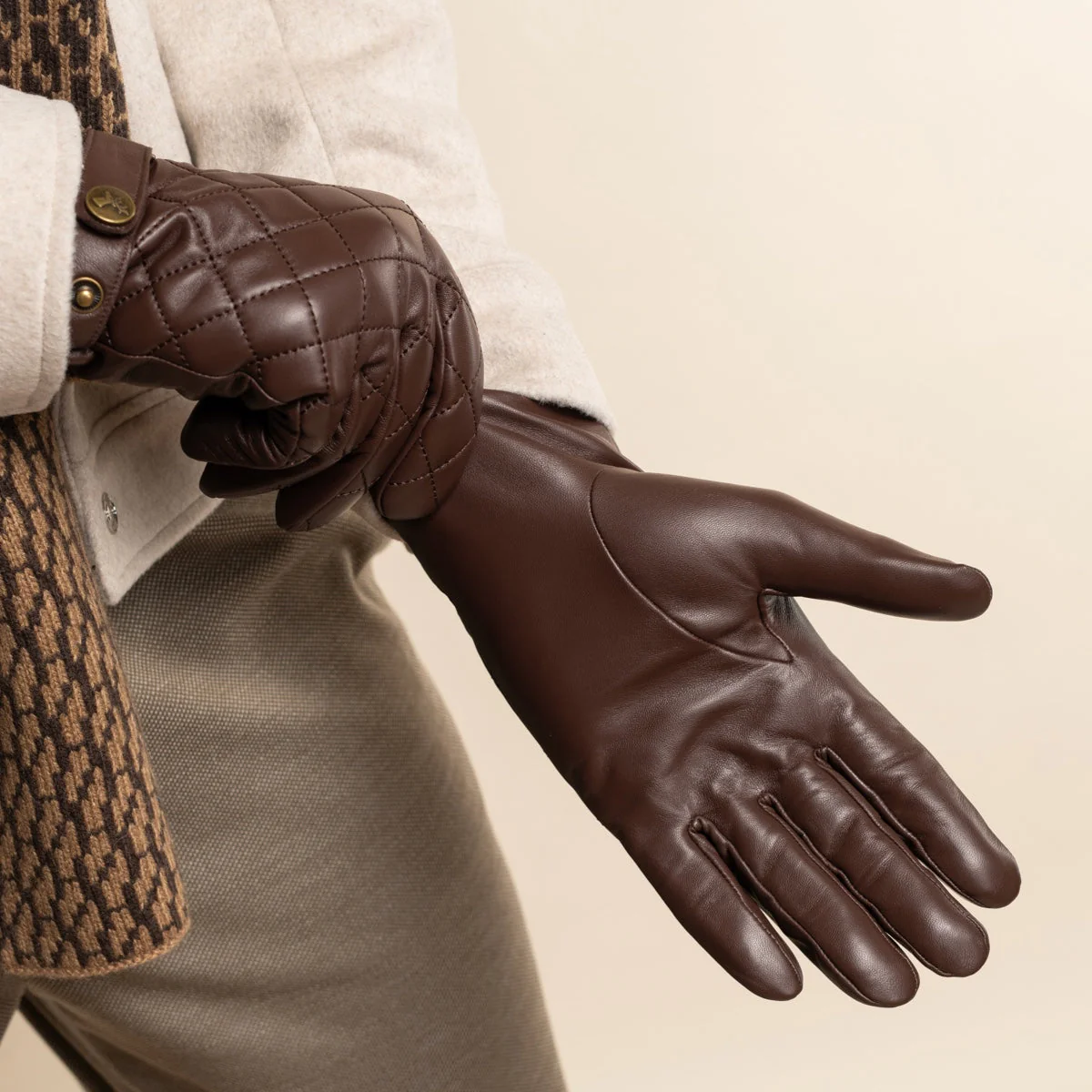 Smith (brown) - Sheepskin leather gloves with snap closure & touchscreen feature - Image 15
